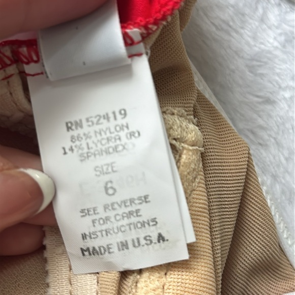 NWT La Blanca 90’s Y2K Women’s Comfy Slimming Padded One Piece Swimsuit 6 USA - Picture 8 of 11